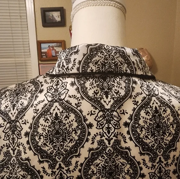 Women's Sleepwear - Picture 12 of 16